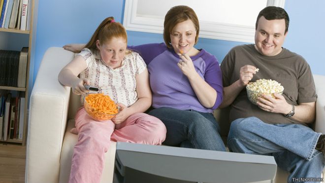 Pais deveriam ser punidos pela obesidade de filhos?